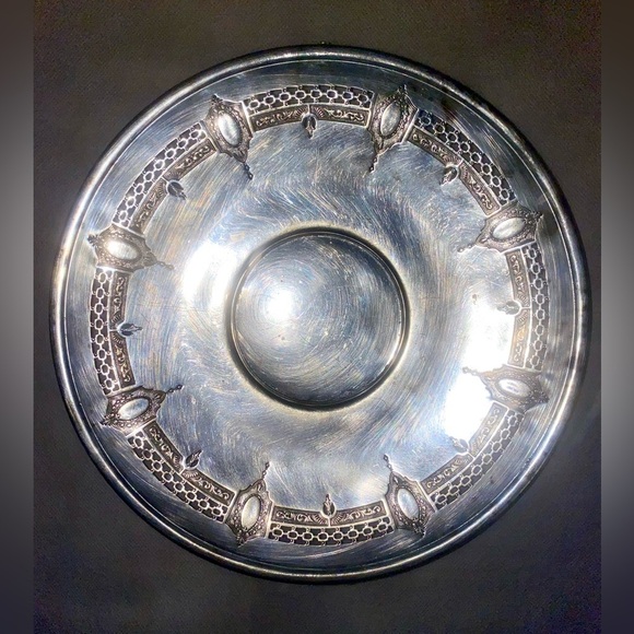 Elegant Silver Plated Decorative Plate. Vintage - Picture 1 of 7